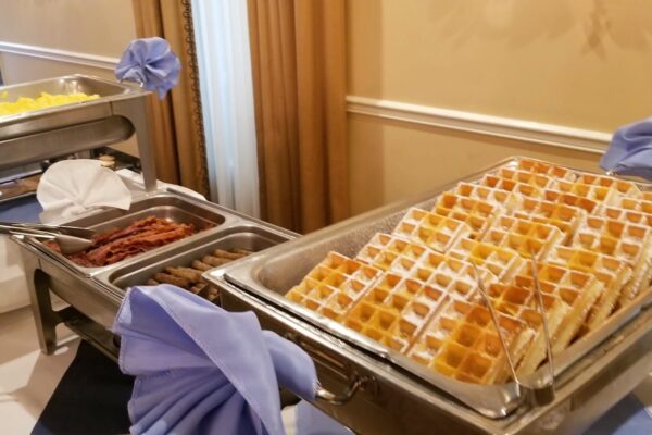breakfast buffett